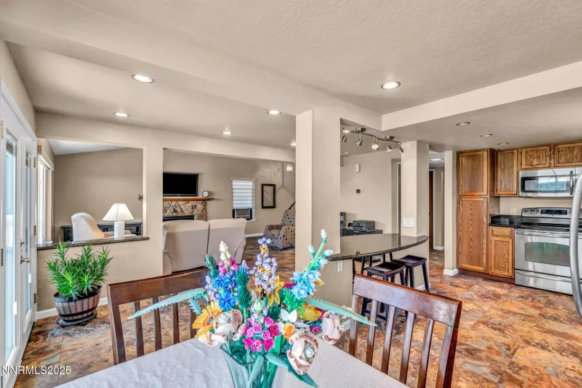 1255 Dry Falls, Reno, Nevada 89523, 4 Bedrooms Bedrooms, ,3 BathroomsBathrooms,Residential,Residential,Dry Falls,250053690