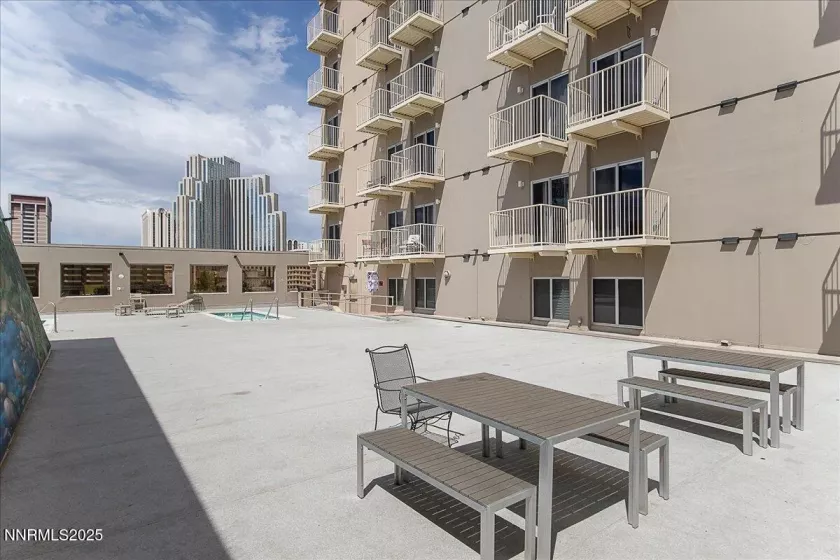 200 2nd, Reno, Nevada 89501, 1 Bedroom Bedrooms, ,1 BathroomBathrooms,Residential,Residential,2nd,250053691