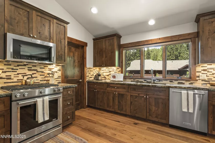 760 Rosewood, Incline Village, Nevada 89451, 4 Bedrooms Bedrooms, ,4 BathroomsBathrooms,Residential,Residential,Rosewood,250053692