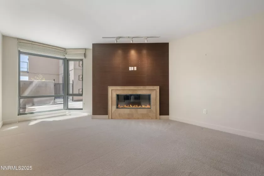 50 Sierra, Reno, Nevada 89501, 2 Bedrooms Bedrooms, ,2 BathroomsBathrooms,Residential,Residential,Sierra,250053694