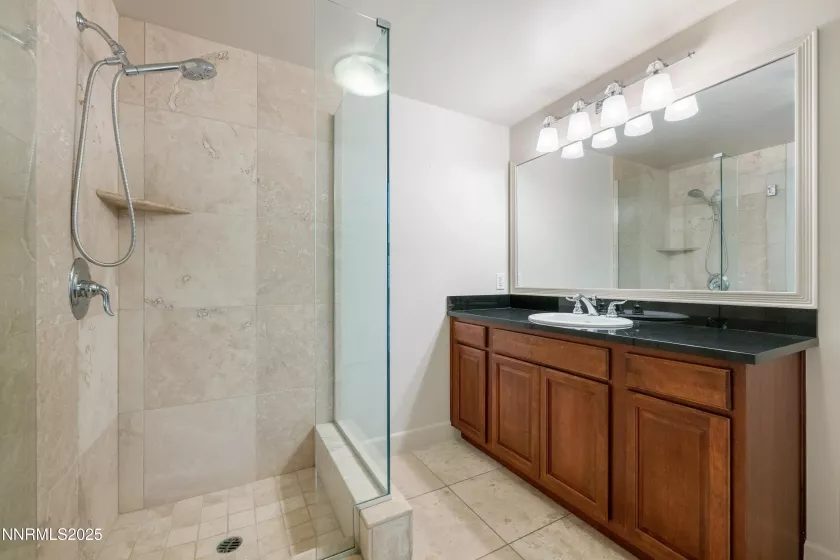 50 Sierra, Reno, Nevada 89501, 2 Bedrooms Bedrooms, ,2 BathroomsBathrooms,Residential,Residential,Sierra,250053694