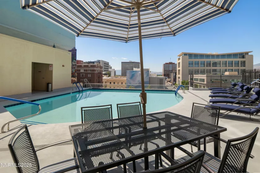 50 Sierra, Reno, Nevada 89501, 2 Bedrooms Bedrooms, ,2 BathroomsBathrooms,Residential,Residential,Sierra,250053694