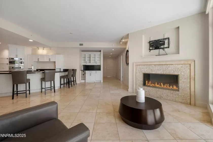 50 Sierra, Reno, Nevada 89501, 2 Bedrooms Bedrooms, ,2 BathroomsBathrooms,Residential,Residential,Sierra,250053694