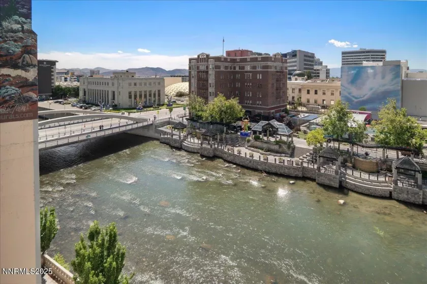 50 Sierra, Reno, Nevada 89501, 2 Bedrooms Bedrooms, ,2 BathroomsBathrooms,Residential,Residential,Sierra,250053694