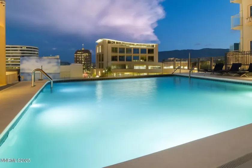 50 Sierra, Reno, Nevada 89501, 2 Bedrooms Bedrooms, ,2 BathroomsBathrooms,Residential,Residential,Sierra,250053694