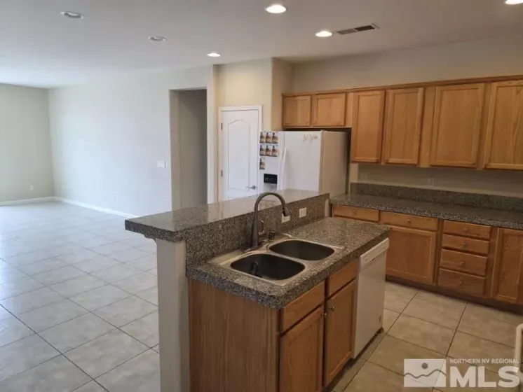 18 Majestic Oak, Dayton, Nevada 89403, 4 Bedrooms Bedrooms, ,3 BathroomsBathrooms,Residential,Residential,Majestic Oak,250002514