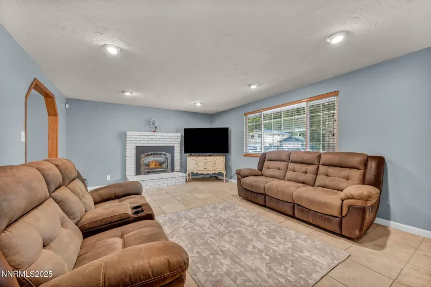 2925 Escondido, Reno, Nevada 89502, 3 Bedrooms Bedrooms, ,3 BathroomsBathrooms,Residential,Residential,Escondido,250053723