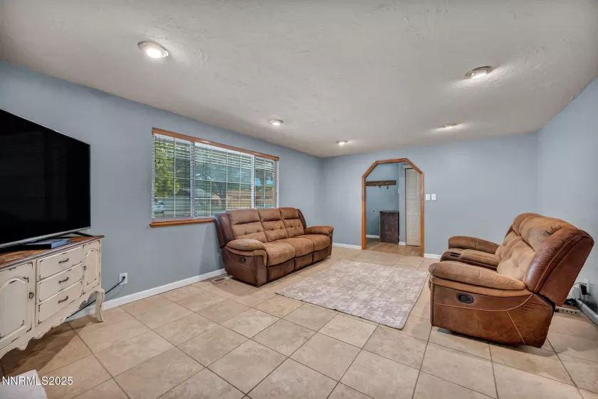 2925 Escondido, Reno, Nevada 89502, 3 Bedrooms Bedrooms, ,3 BathroomsBathrooms,Residential,Residential,Escondido,250053723