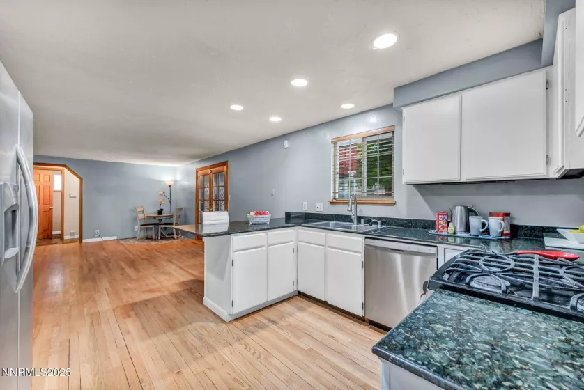 2925 Escondido, Reno, Nevada 89502, 3 Bedrooms Bedrooms, ,3 BathroomsBathrooms,Residential,Residential,Escondido,250053723
