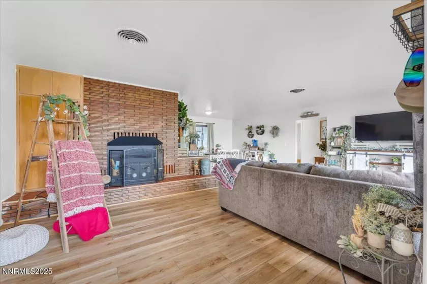 445 Bailey, Fallon, Nevada 89406, 4 Bedrooms Bedrooms, ,2 BathroomsBathrooms,Residential,Residential,Bailey,250053726