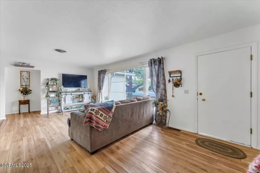 445 Bailey, Fallon, Nevada 89406, 4 Bedrooms Bedrooms, ,2 BathroomsBathrooms,Residential,Residential,Bailey,250053726