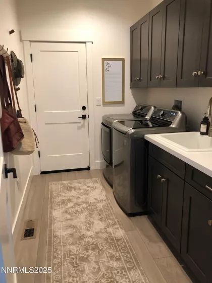 660 Mustang, Gardnerville, Nevada 89410, 3 Bedrooms Bedrooms, ,2 BathroomsBathrooms,Residential,Residential,Mustang,250053727