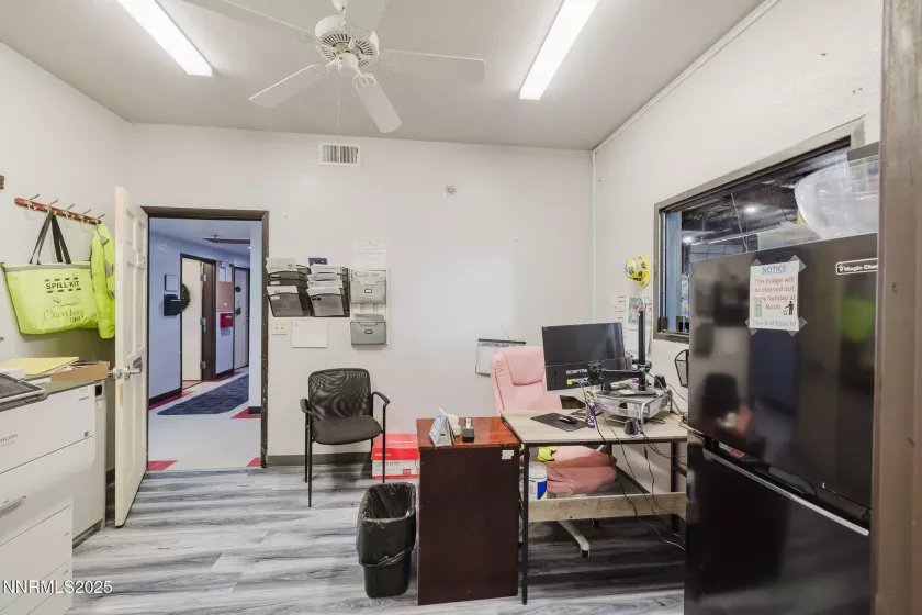4105 Idaho, Elko, Nevada 89801, ,Commercial Sale,Residential,Idaho,250053729