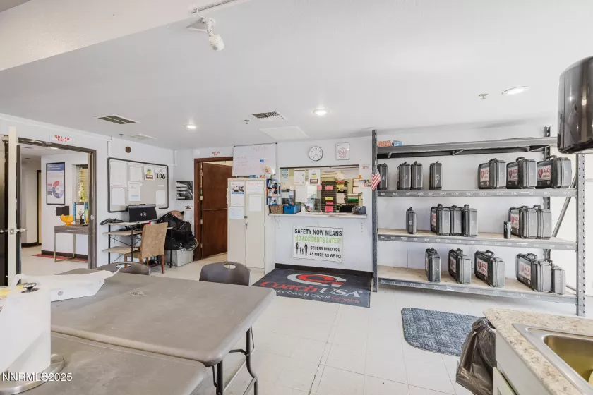 4105 Idaho, Elko, Nevada 89801, ,Commercial Sale,Residential,Idaho,250053729