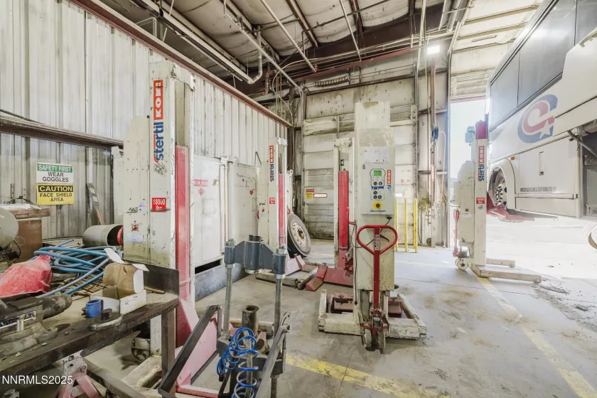 4105 Idaho, Elko, Nevada 89801, ,Commercial Sale,Residential,Idaho,250053729
