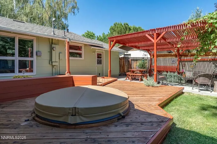 706 Hillcrest, Carson City, Nevada 89703, 3 Bedrooms Bedrooms, ,2 BathroomsBathrooms,Residential,Residential,Hillcrest,250053756
