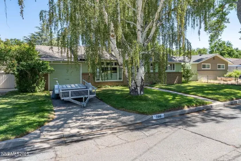 706 Hillcrest, Carson City, Nevada 89703, 3 Bedrooms Bedrooms, ,2 BathroomsBathrooms,Residential,Residential,Hillcrest,250053756