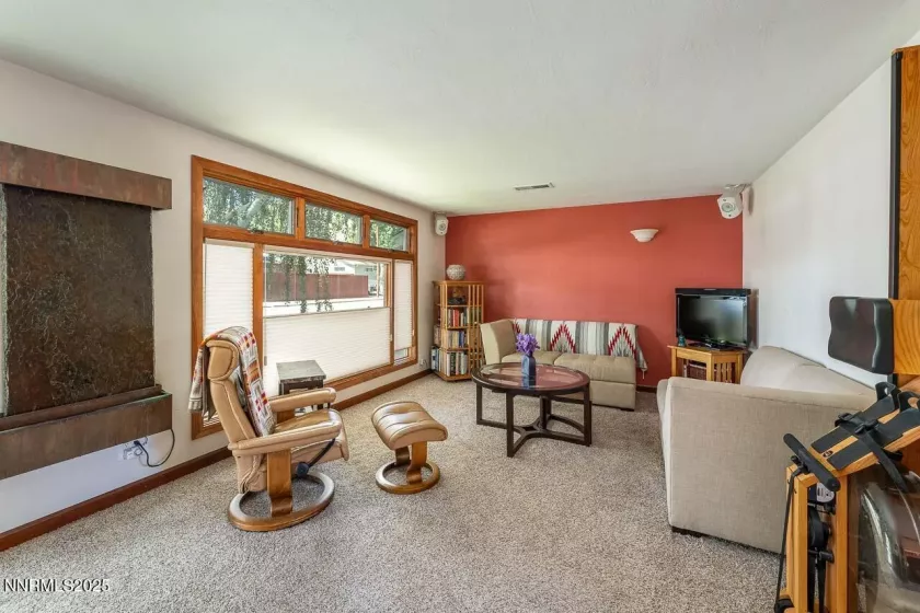706 Hillcrest, Carson City, Nevada 89703, 3 Bedrooms Bedrooms, ,2 BathroomsBathrooms,Residential,Residential,Hillcrest,250053756