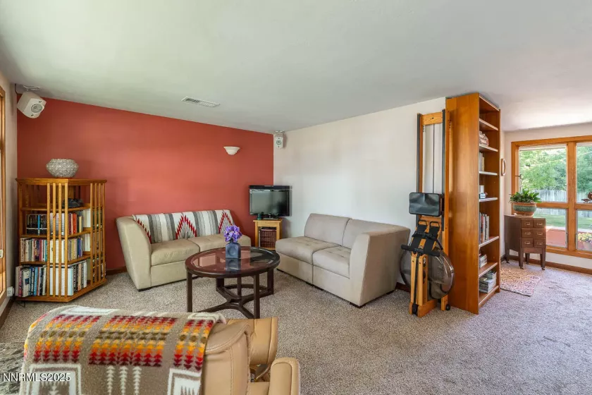 706 Hillcrest, Carson City, Nevada 89703, 3 Bedrooms Bedrooms, ,2 BathroomsBathrooms,Residential,Residential,Hillcrest,250053756