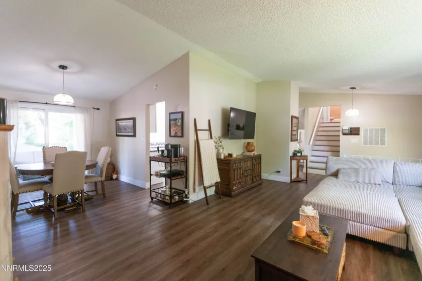 3990 Wagoneer, Reno, Nevada 89502, 4 Bedrooms Bedrooms, ,3 BathroomsBathrooms,Residential,Residential,Wagoneer,250050498