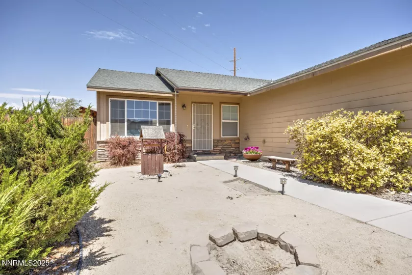 400 Fort Sutter, Fernley, Nevada 89408, 3 Bedrooms Bedrooms, ,2 BathroomsBathrooms,Residential,Residential,Fort Sutter,250053790