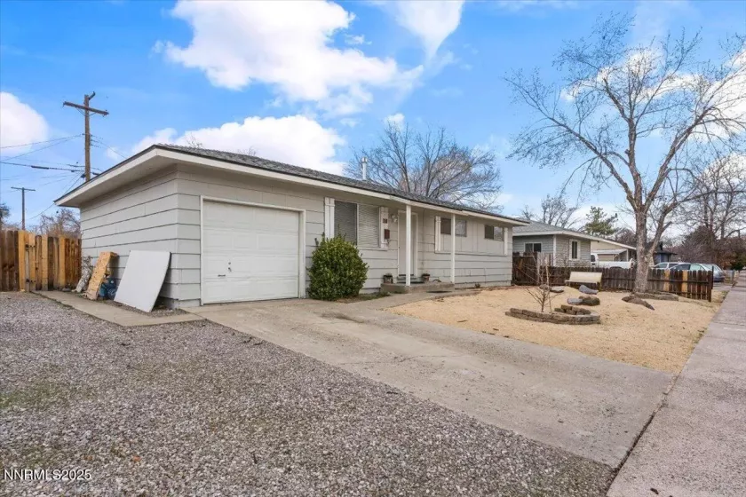 10 Sheridan, Sparks, Nevada 89431, 3 Bedrooms Bedrooms, ,2 BathroomsBathrooms,Residential,Residential,Sheridan,250053791