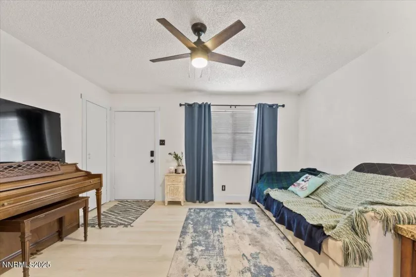 10 Sheridan, Sparks, Nevada 89431, 3 Bedrooms Bedrooms, ,2 BathroomsBathrooms,Residential,Residential,Sheridan,250053791