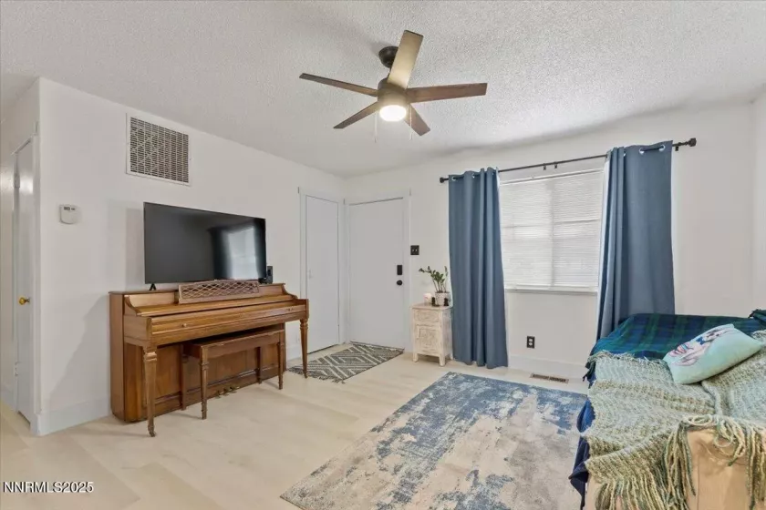 10 Sheridan, Sparks, Nevada 89431, 3 Bedrooms Bedrooms, ,2 BathroomsBathrooms,Residential,Residential,Sheridan,250053791