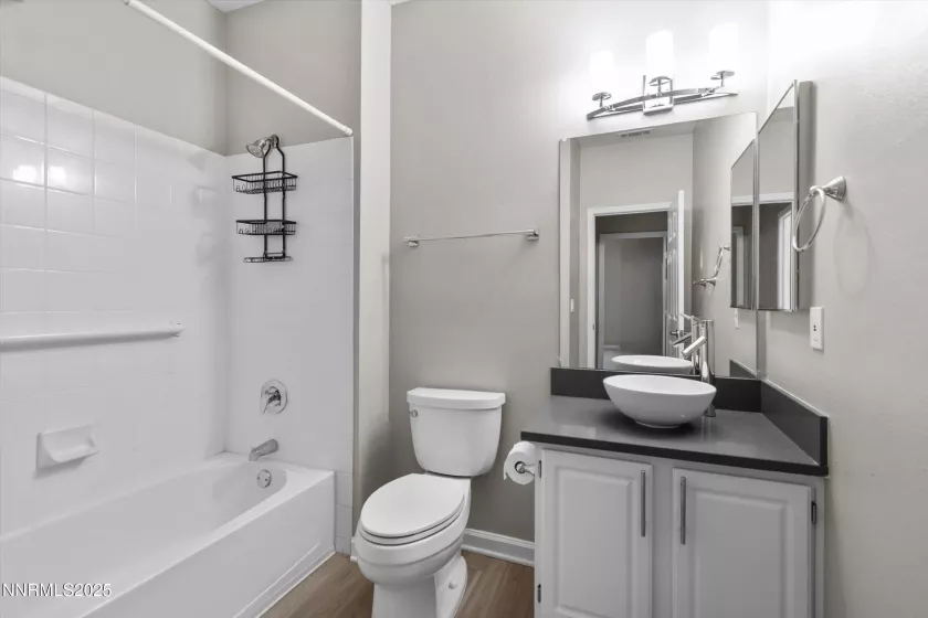 900 Meadows, Reno, Nevada 89521, 3 Bedrooms Bedrooms, ,2 BathroomsBathrooms,Residential,Residential,Meadows,250053796