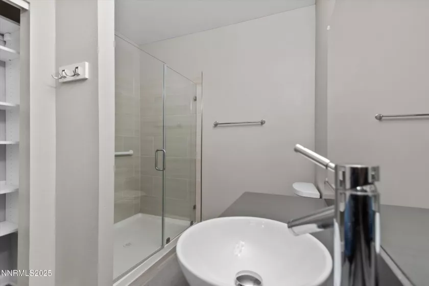 900 Meadows, Reno, Nevada 89521, 3 Bedrooms Bedrooms, ,2 BathroomsBathrooms,Residential,Residential,Meadows,250053796