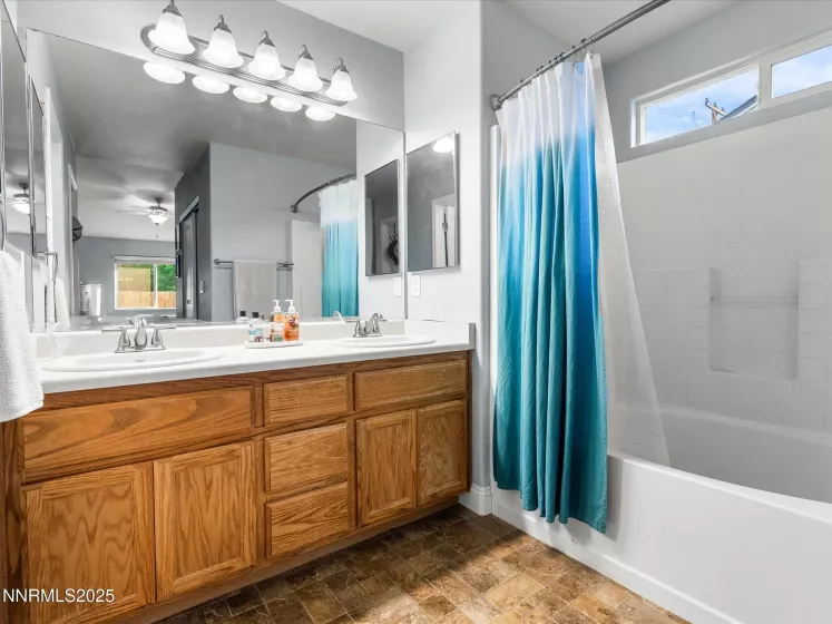 238 Heather, Fernley, Nevada 89408, 3 Bedrooms Bedrooms, ,2 BathroomsBathrooms,Residential,Residential,Heather,250052815