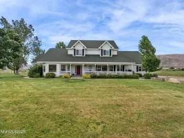 801 Larson, Coleville, California 96107, 4 Bedrooms Bedrooms, ,3 BathroomsBathrooms,Residential,Residential,Larson,250053800