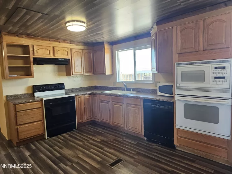 7 Norris, Yerington, Nevada 89447, 3 Bedrooms Bedrooms, ,2 BathroomsBathrooms,Residential,Residential,Norris,250050153