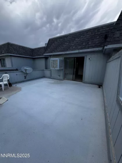 3967 Kings Row, Reno, Nevada 89503, 2 Bedrooms Bedrooms, ,3 BathroomsBathrooms,Residential,Residential,Kings Row,250053801