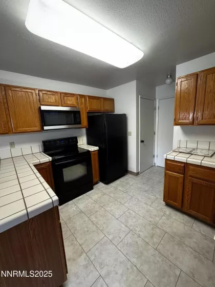 3967 Kings Row, Reno, Nevada 89503, 2 Bedrooms Bedrooms, ,3 BathroomsBathrooms,Residential,Residential,Kings Row,250053801