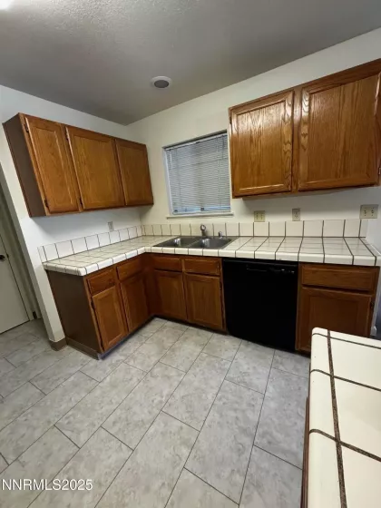 3967 Kings Row, Reno, Nevada 89503, 2 Bedrooms Bedrooms, ,3 BathroomsBathrooms,Residential,Residential,Kings Row,250053801