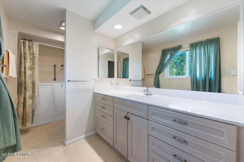 13350 Hills, Reno, Nevada 89511, 4 Bedrooms Bedrooms, ,3 BathroomsBathrooms,Residential,Residential,Hills,250053802
