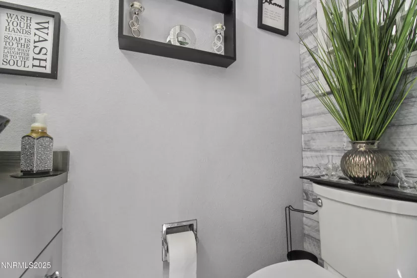 863 Nutmeg, Reno, Nevada 89502, 2 Bedrooms Bedrooms, ,2 BathroomsBathrooms,Residential,Residential,Nutmeg,250053803