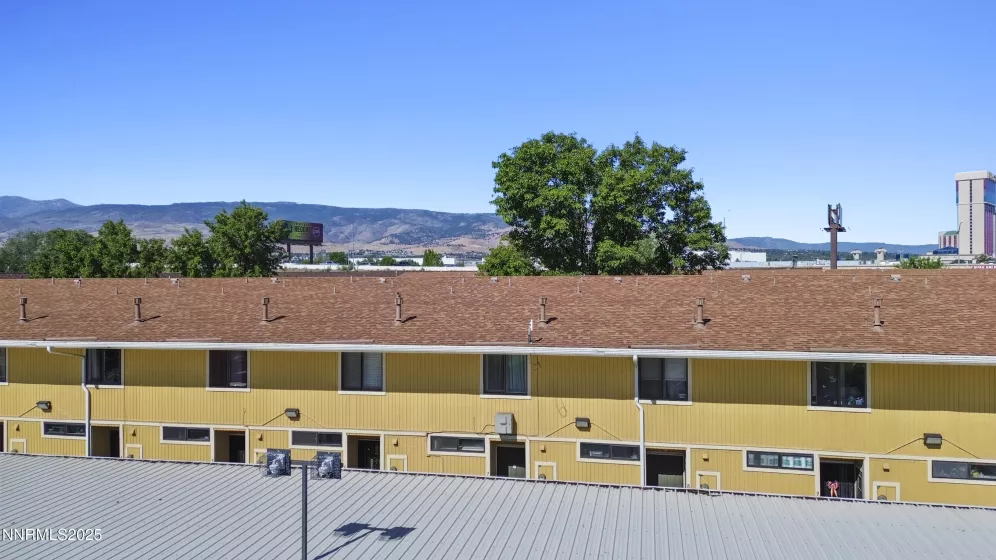 863 Nutmeg, Reno, Nevada 89502, 2 Bedrooms Bedrooms, ,2 BathroomsBathrooms,Residential,Residential,Nutmeg,250053803