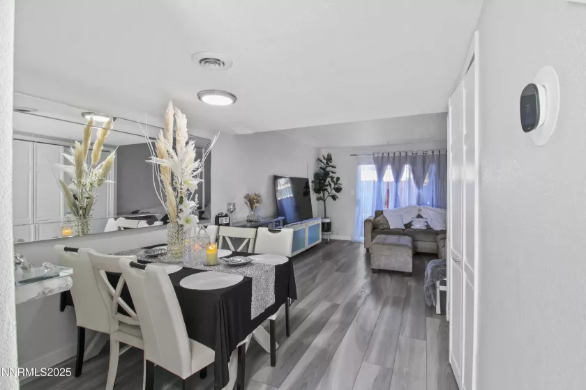 863 Nutmeg, Reno, Nevada 89502, 2 Bedrooms Bedrooms, ,2 BathroomsBathrooms,Residential,Residential,Nutmeg,250053803