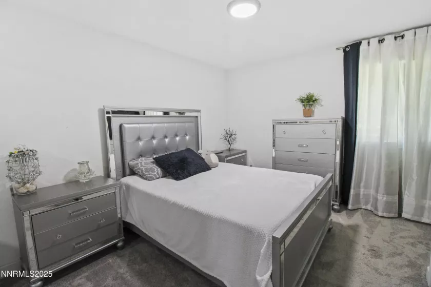 863 Nutmeg, Reno, Nevada 89502, 2 Bedrooms Bedrooms, ,2 BathroomsBathrooms,Residential,Residential,Nutmeg,250053803