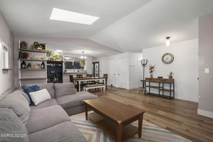 1273 Junction, Sparks, Nevada 89434, 3 Bedrooms Bedrooms, ,3 BathroomsBathrooms,Residential,Residential,Junction,250051820