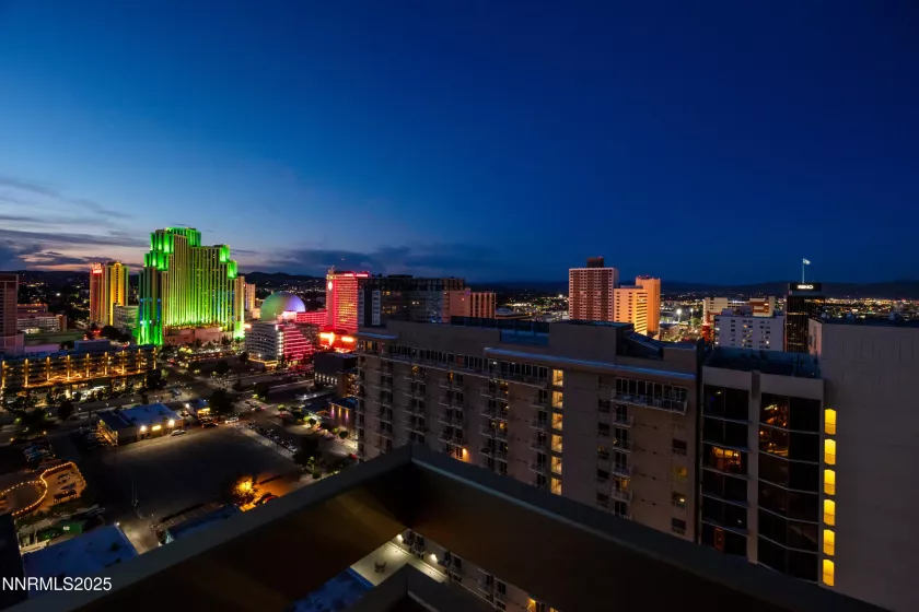 100 Arlington, Reno, Nevada 89501, 2 Bedrooms Bedrooms, ,2 BathroomsBathrooms,Residential,Residential,Arlington,250053820
