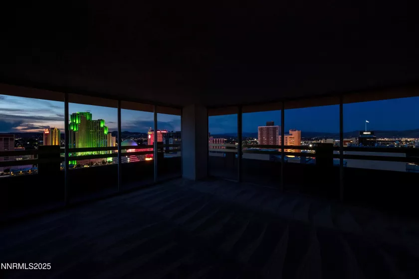 100 Arlington, Reno, Nevada 89501, 2 Bedrooms Bedrooms, ,2 BathroomsBathrooms,Residential,Residential,Arlington,250053820