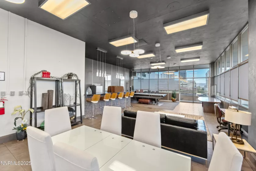 100 Arlington, Reno, Nevada 89501, 2 Bedrooms Bedrooms, ,2 BathroomsBathrooms,Residential,Residential,Arlington,250053820