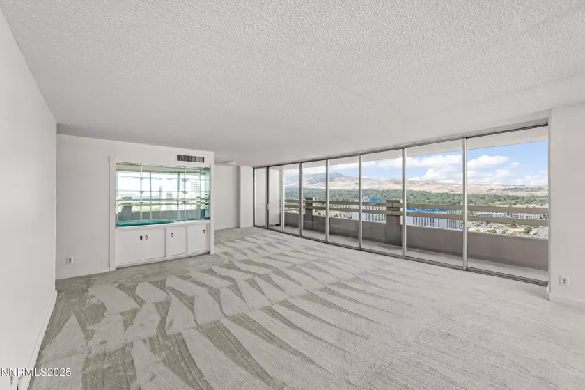 100 Arlington, Reno, Nevada 89501, 2 Bedrooms Bedrooms, ,2 BathroomsBathrooms,Residential,Residential,Arlington,250053820