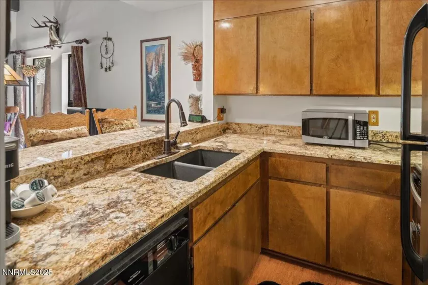 807 Alder, Incline Village, Nevada 89451, 2 Bedrooms Bedrooms, ,2 BathroomsBathrooms,Residential,Residential,Alder,250053821