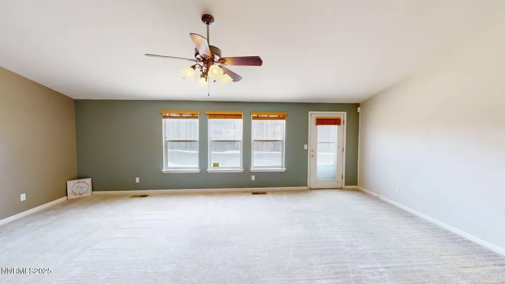 533 Dutch Oven, Fernley, Nevada 89408, 4 Bedrooms Bedrooms, ,2 BathroomsBathrooms,Residential,Residential,Dutch Oven,250053822