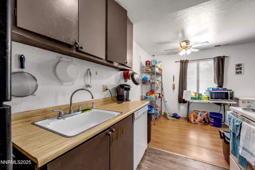 4608 Neil, Reno, Nevada 89502, 2 Bedrooms Bedrooms, ,1 BathroomBathrooms,Residential,Residential,Neil,250053825