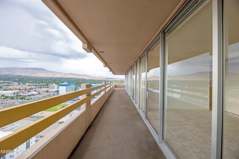 100 Arlington, Reno, Nevada 89501, 2 Bedrooms Bedrooms, ,3 BathroomsBathrooms,Residential,Residential,Arlington,250053830
